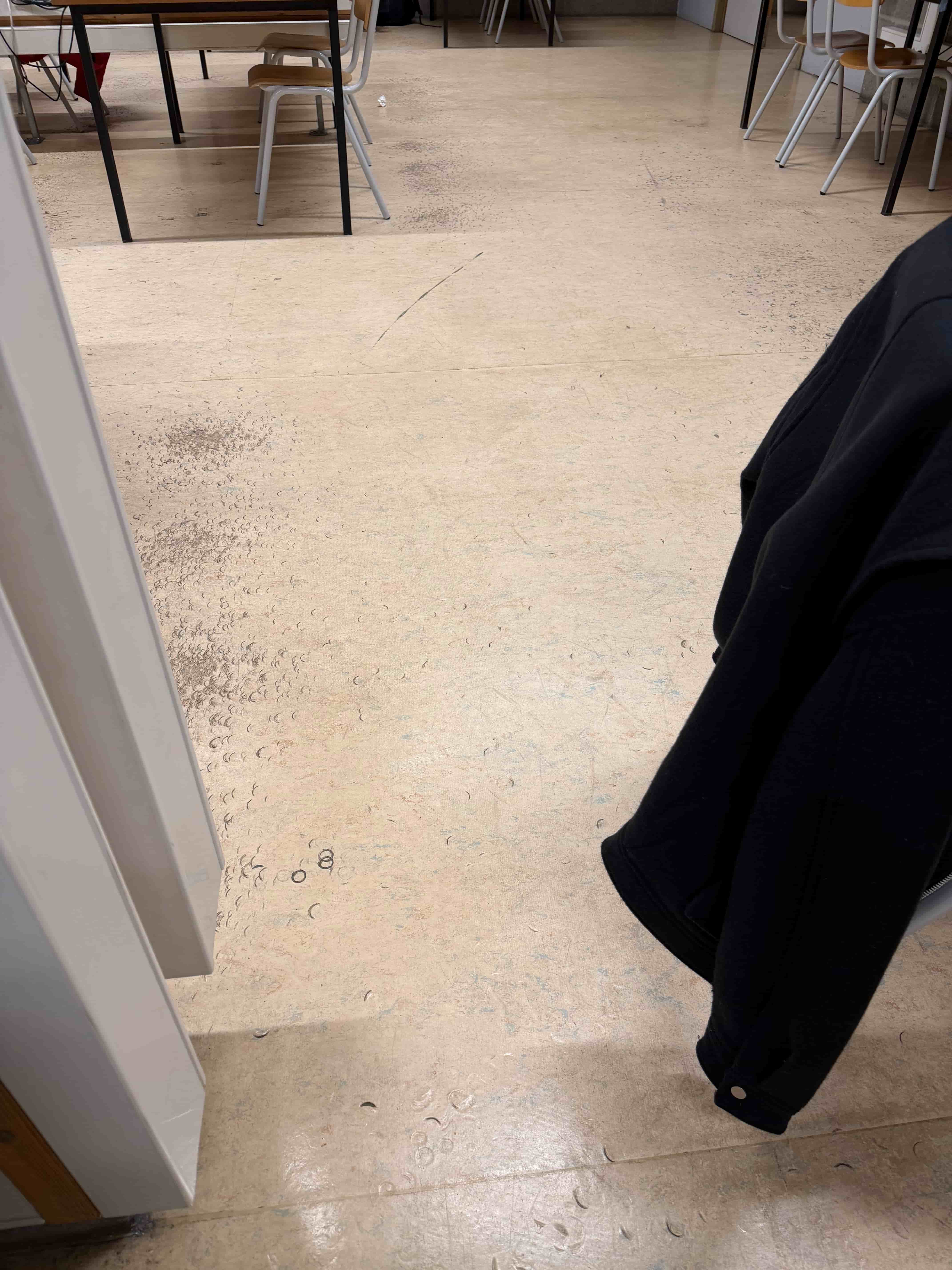 photo du B73, on voit le fond de la classe